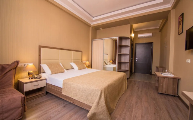 Hotel ML