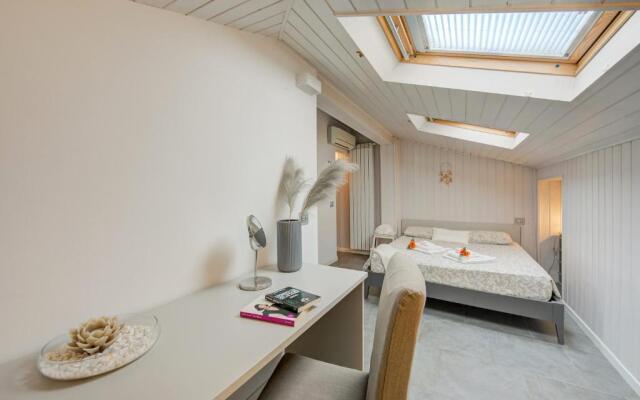 White Paradise Rooftop Stunning Lake View