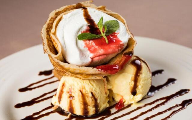 Costa De Oro Beach Hotel