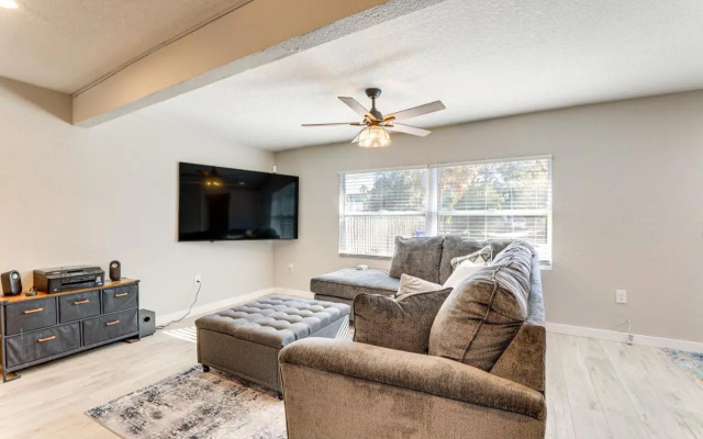 Saltwater Pool & Putting Green: Bradenton Oasis