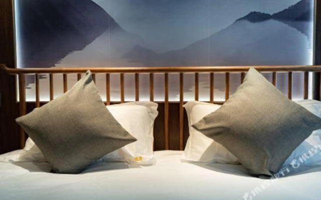 Jiu Hua Qing Quan Hotel