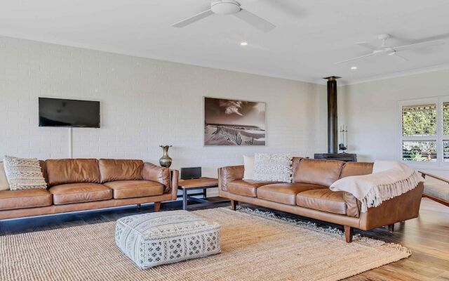 Your Luxury Escape - Paul's Farmhouse