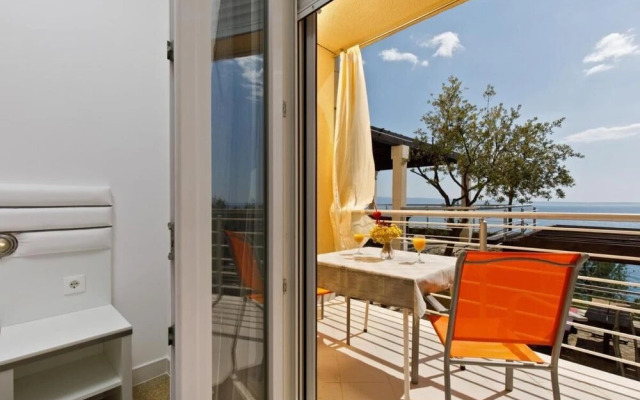 Fully Equiped Beach Apartments With its own Balcony