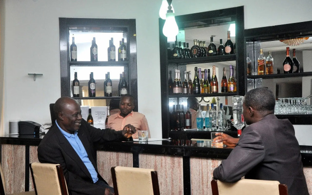 Springpark Yaad Hotel