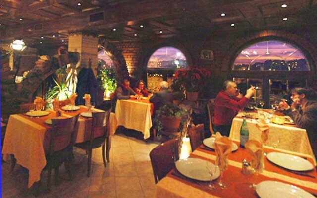 Xheko Imperial Hotel