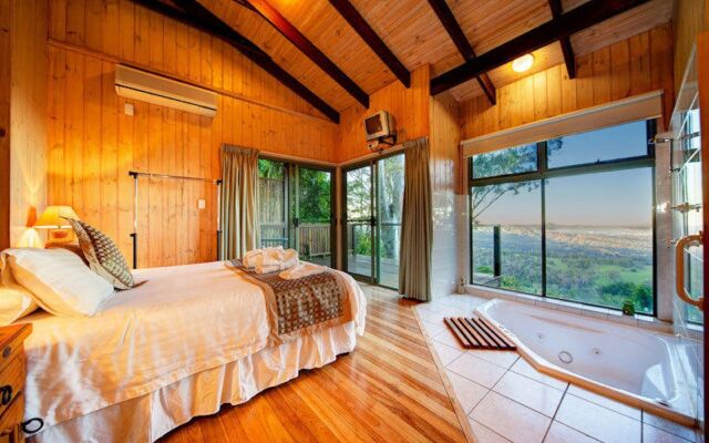 Treetops Seaview Montville