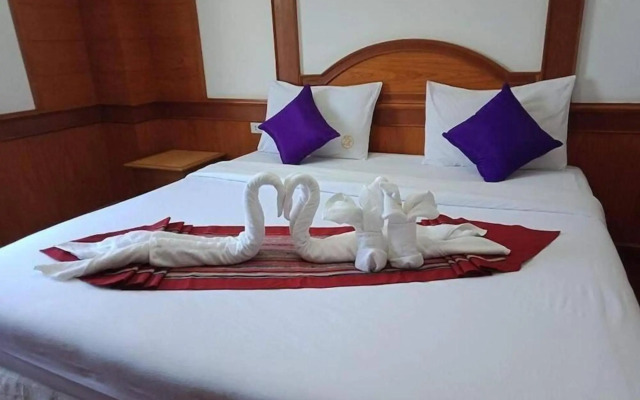 Zaza Hotel Bangpoo