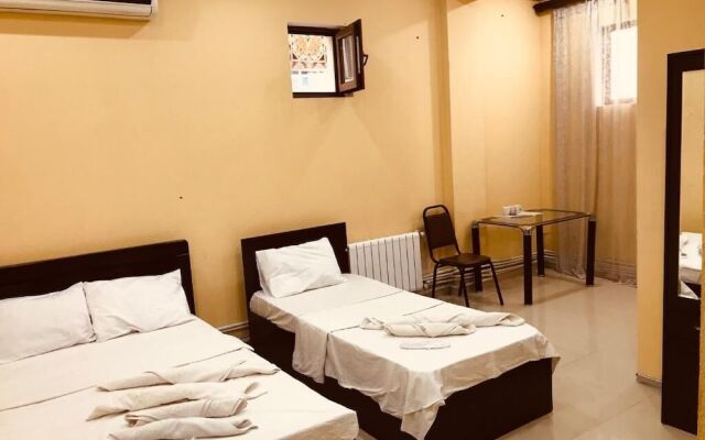 Hotel Rostus