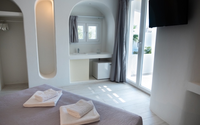 Aloni Hotel