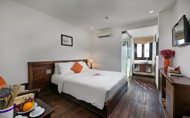 Sea Flower Hotel