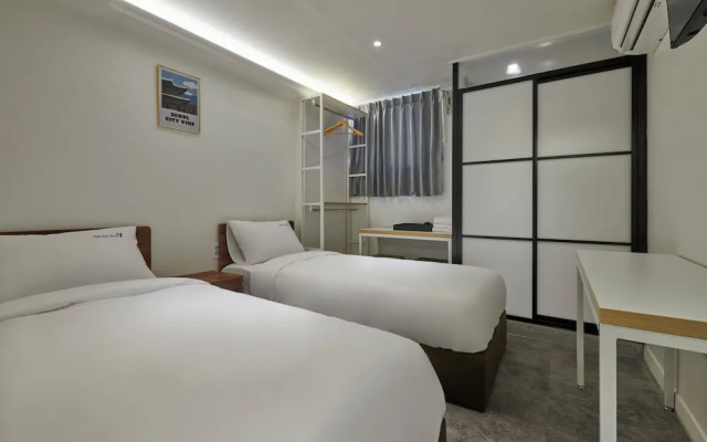 Eight Rest Hostel  Myeong-dong