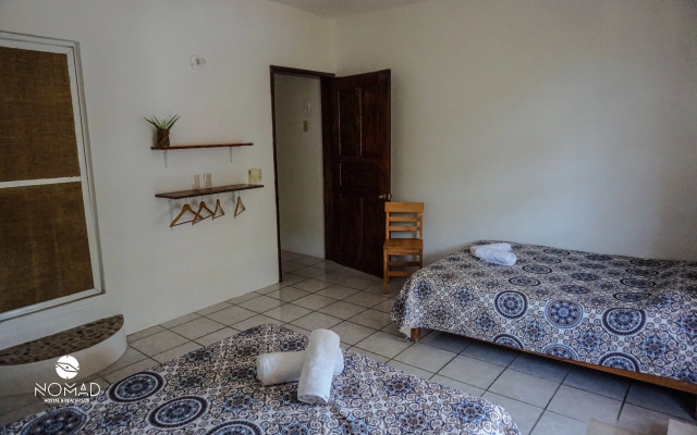 Nomad Beach House - Hostel