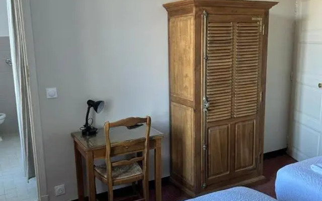 Logis Hotel Restaurant Le Louvre