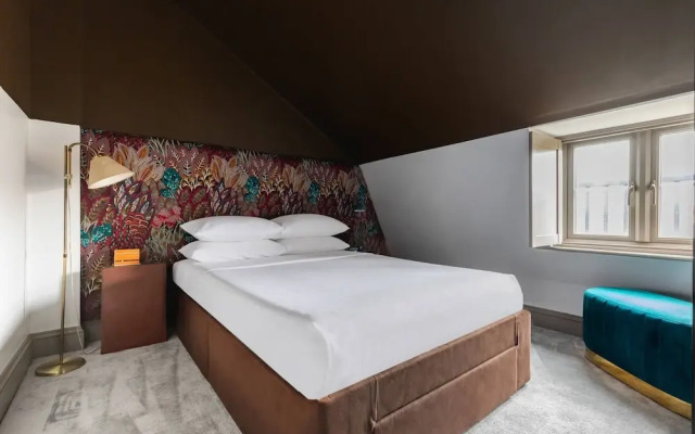 New Kent Road by Onefinestay