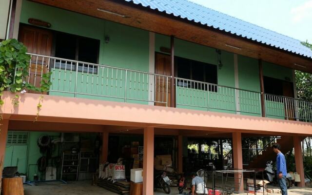 Ruenpinwilai Resort