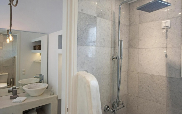 Margarita Studios Ambelas