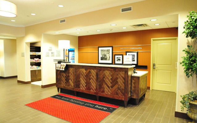 Hampton Inn & Suites Robbinsville