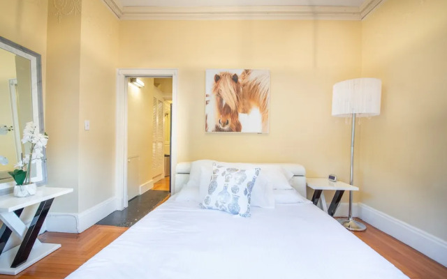 Pelicanstay in Boston Back Bay