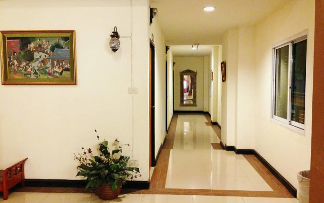 Natee Place
