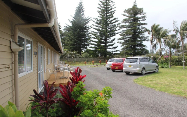 Saints Holiday Apartments