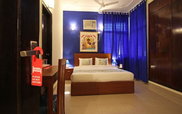OYO Flagship 140 Noida Expressway Boulevard