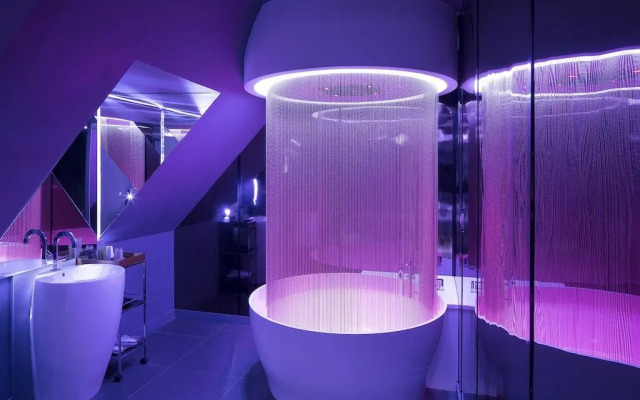 NEWHOTEL REPUBLIQUE (ex Albert's Hotel)