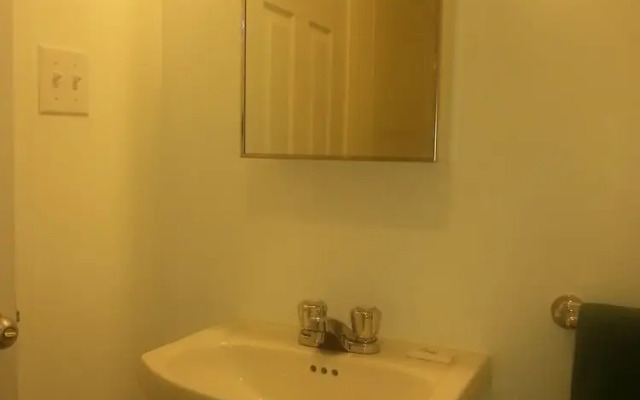 Country Squire Motor Inn