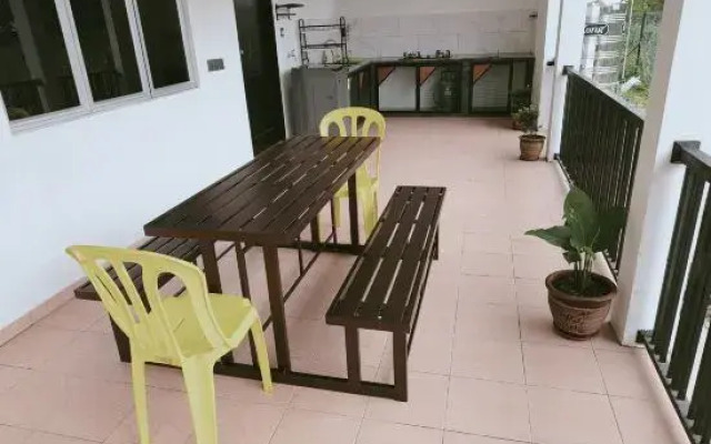Sky312 Muslim Homestay