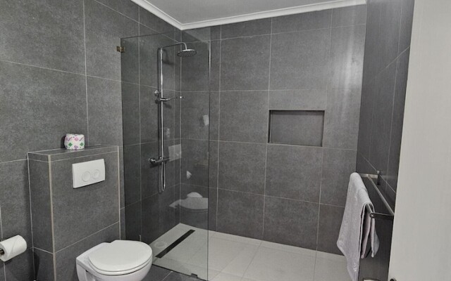 Seaview Resort  Boca Sami
