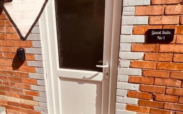 Self Contained Guest Suite 1 - Weymouth