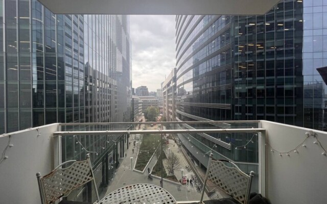 Central 1 Bedroom Apartment in Aldgate East in Zone 1