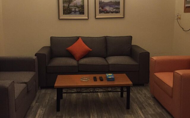 Lamar Suites Hotel