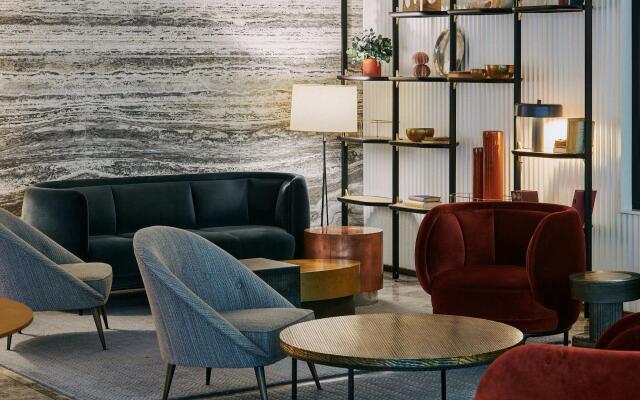 Gallery Hotel