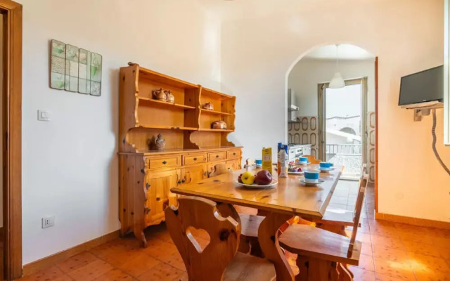 Relaxing Holiday Home 50m From Lu Bagnu Beach