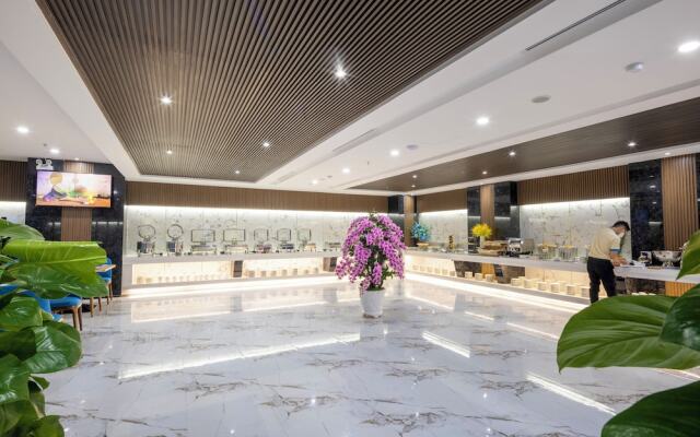 Miracle Luxury Hotel