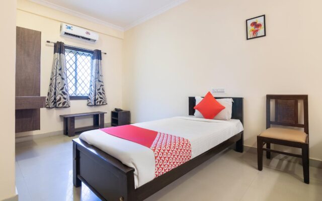 OYO 10523 Spandana Residency