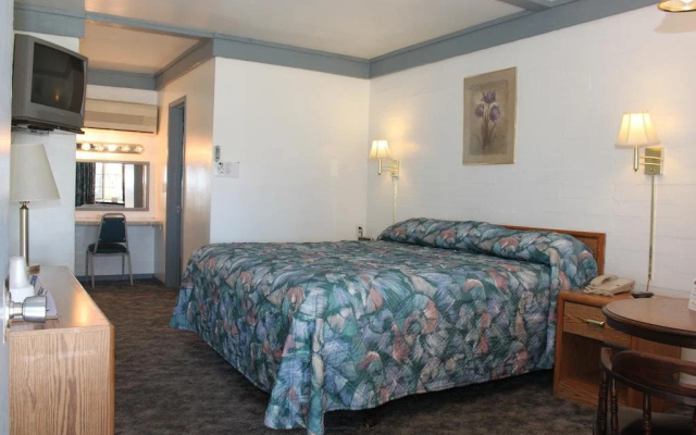 Lake Mohave Marina & Lodge