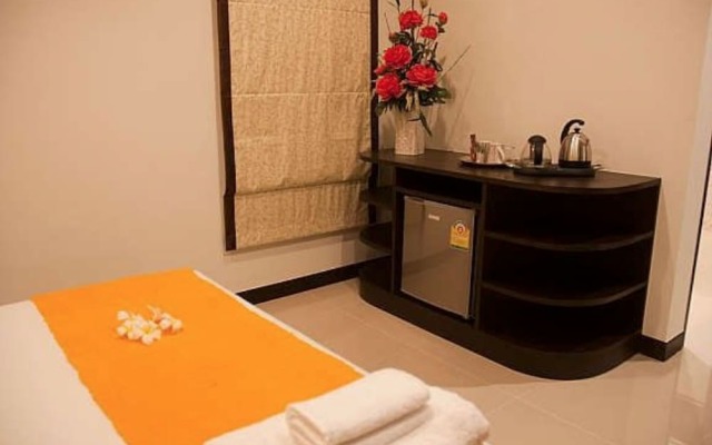 4 Bedroom Private Bali Style Villa HH1