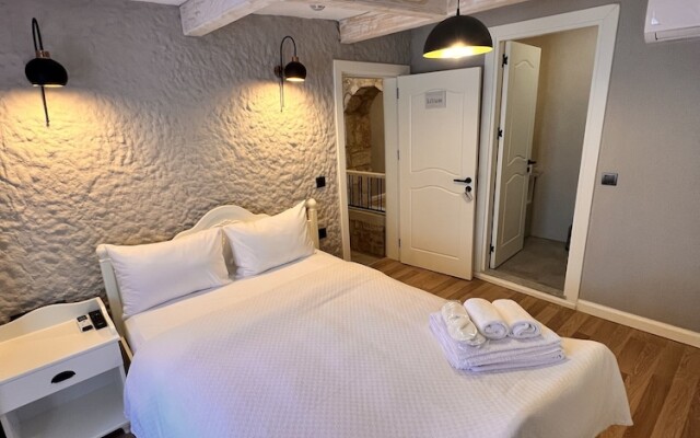 Selavi Hotel