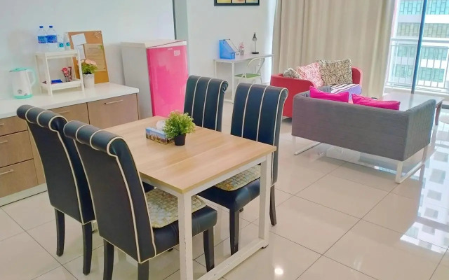 Austin Regency Pool View 6pax add2