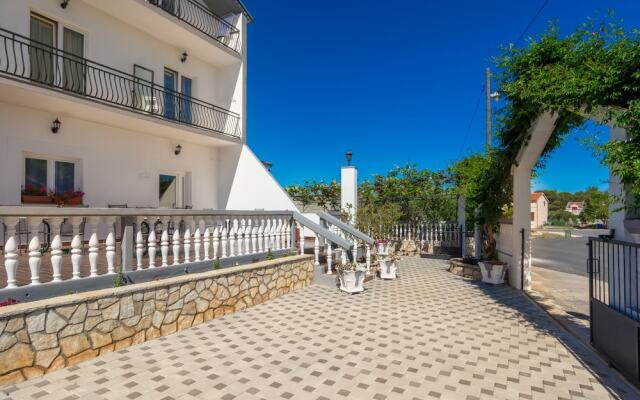 Bed & Breakfast Maki