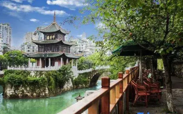 Yicai Jiaxiu Meisu Hotel (Guiyang Dashizi Jiaxiu Building)