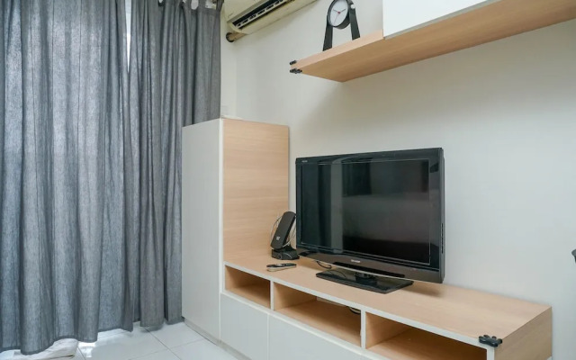 Best Spacious Studio Belmont Residence Puri Apartment