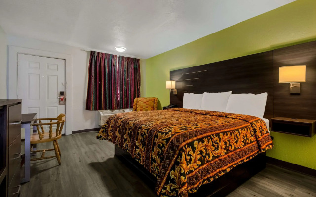 Rodeway Inn Conference Center