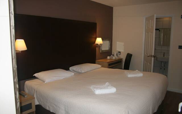 Gatwick Belmont Hotel