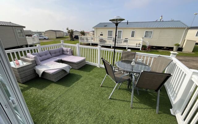 Seaview Caravan 2 Bedroom Sleeps 6 -wifi -smart Tv