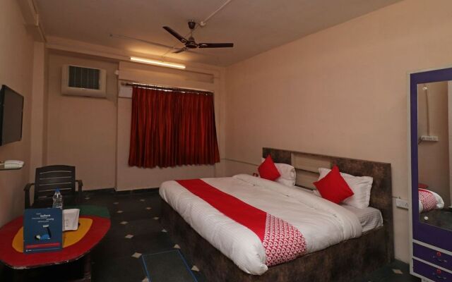 Oyo 28643 Sai Yatri Niwas