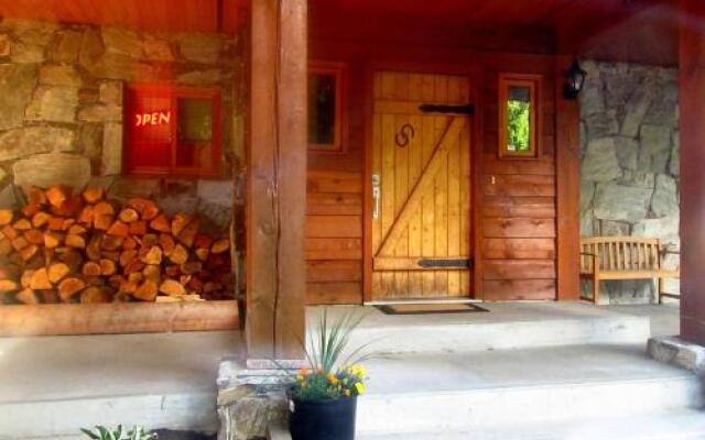 Alpine Lodge Whistler