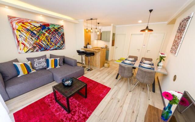 Ema 2Br Apt. In Old Town Centre