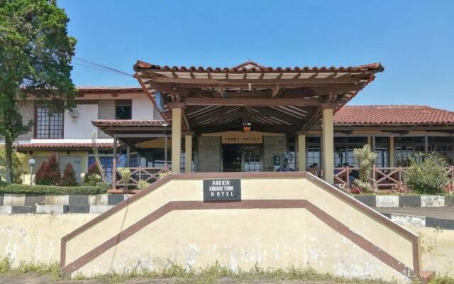 Hotel Lembah Nyiur Cikopo